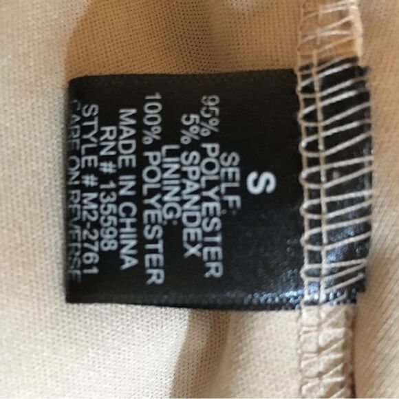 CURE Lace over nude, lace cap sleeve top - Picture 5 of 6